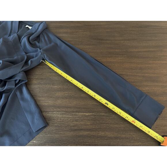 Vince Blouse Womens 4 Navy 100% Silk Long Sleeve Button Front Tunic Top - Picture 7 of 12